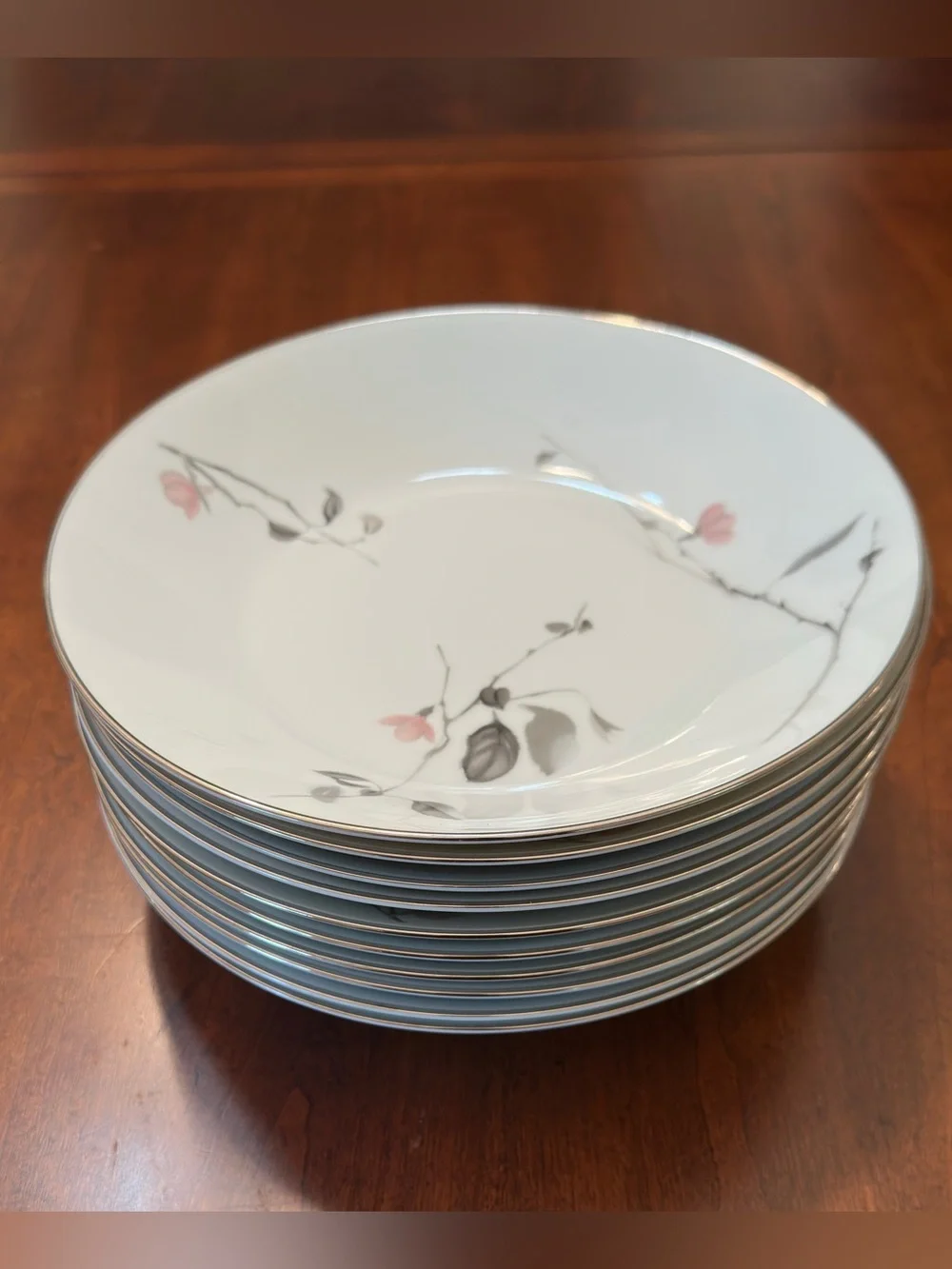 Immaculate 100 Piece Grand Service for 12 MCM Rosenthal Japanese Quince